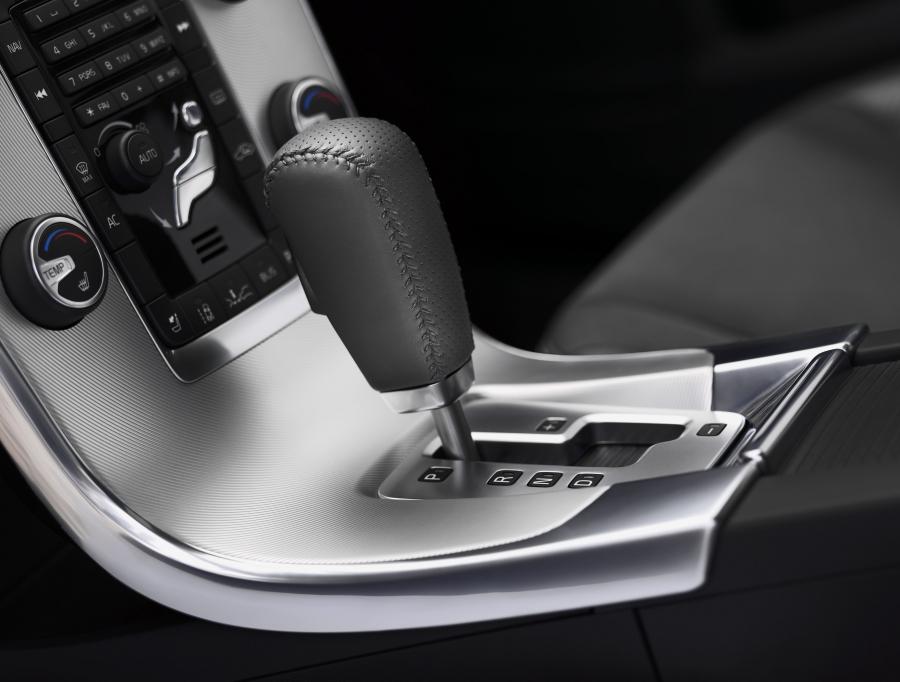  Volvo S60 R-Design 2010 года  (фото 19 из 27)